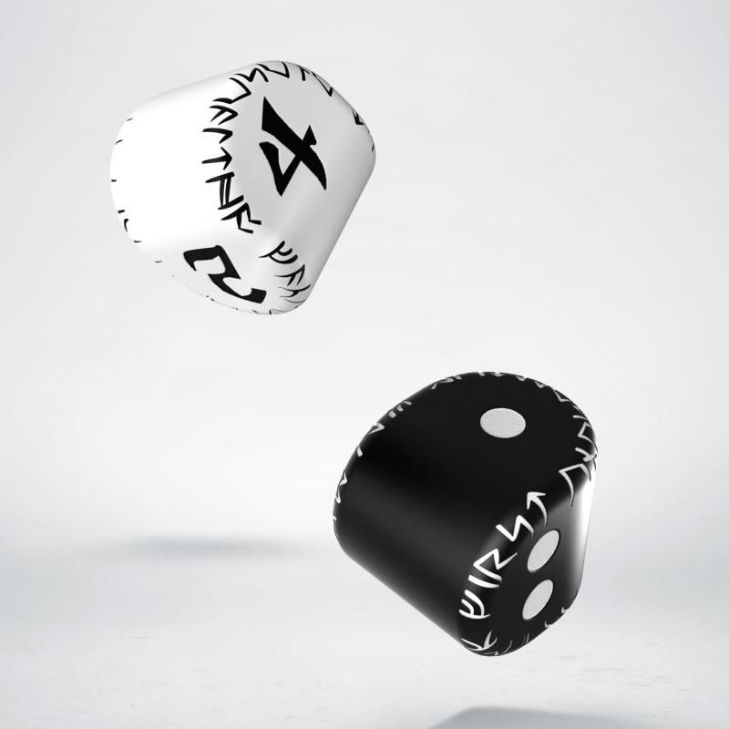 D2&D4 Runic Dice: 1x Black&white D2 + 1x White&black D4 (2)